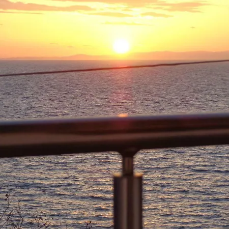 Dreamy By The Sea * Skála Marión